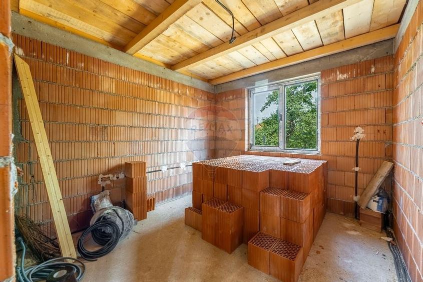 Casa cu 3 camere la rosu, in Vladimirescu  de vanzare - 8