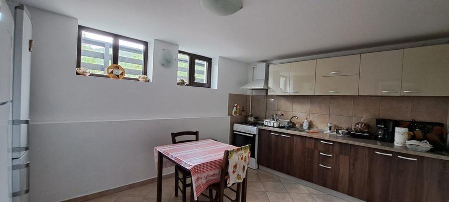 Pensiune - Moeciu de Jos - sat Simon - D+P+ 2 etaje+ M - 3