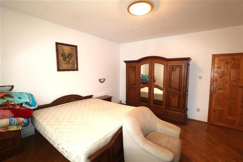 Casa 200 mp+ teren 1100 mp, 2 fronturi stradale - 11