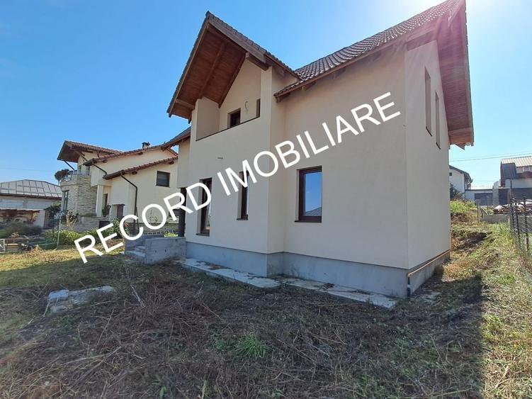 Vanzare Casa individuala cu CF la zi in Apahida - 2