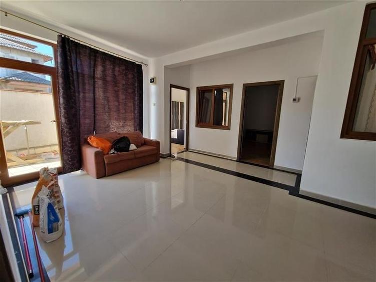 Casa pe sol, eleganta - Piata Mare - 1