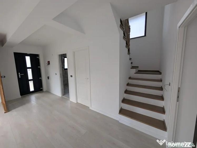 Casă cu 4 camere cu Teren 400 Mp în Hemeiuș