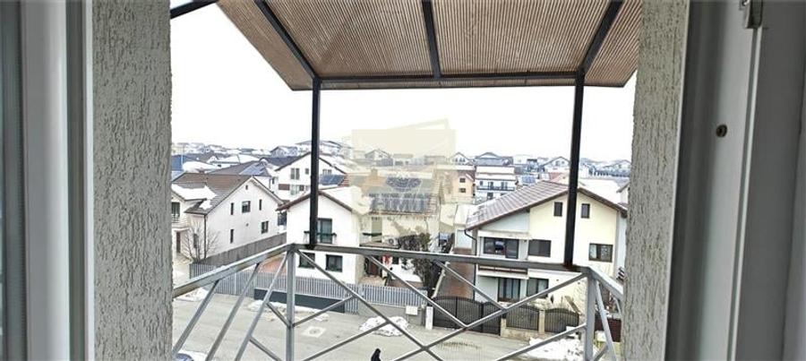 Apartament la mansarda 3 camere  zona Calea Cisnadiei - 5