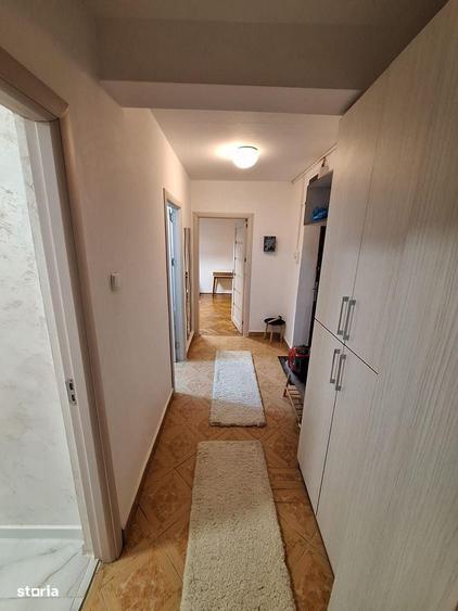 Apartament cu 2 camere decomandat în Calea București