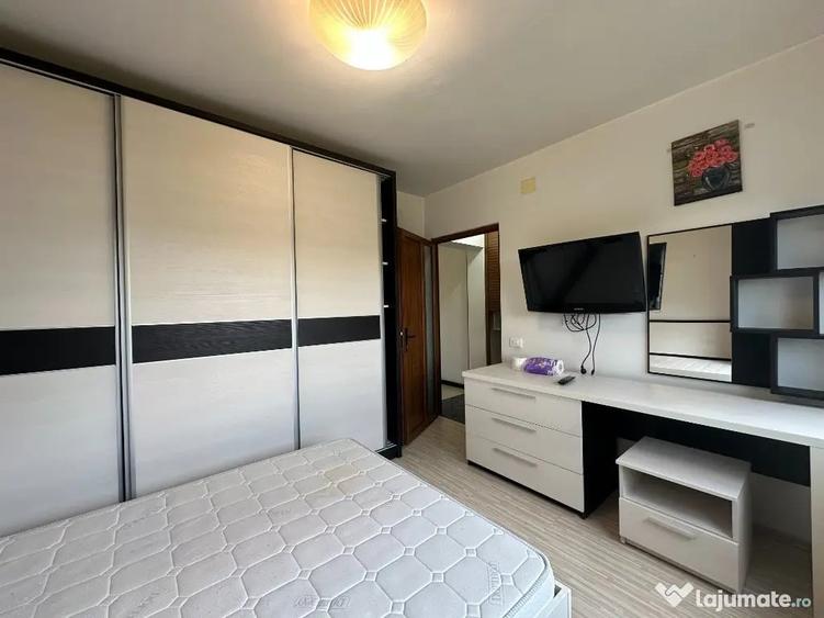 Apartament cu 3 camere semidecomandat în Nord
