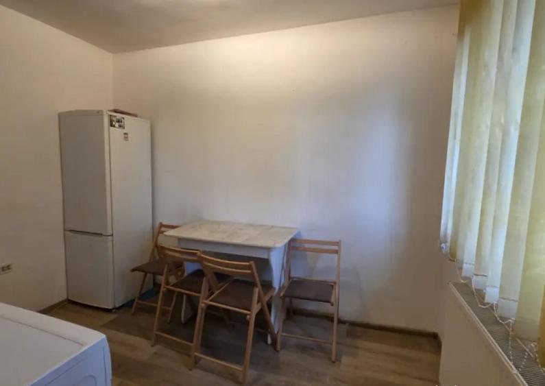 Apartament 3 camere Centru Valenii de Munte | Cartier m - 11