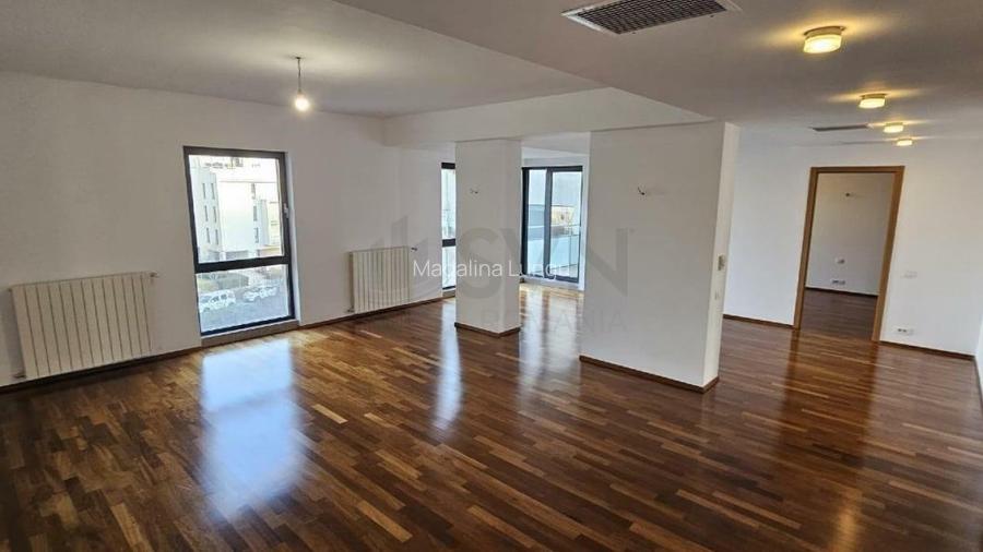 Apartament cu 4 camere decomandat în Băneasa Apartament cu 4 camere decomandat în Băneasa