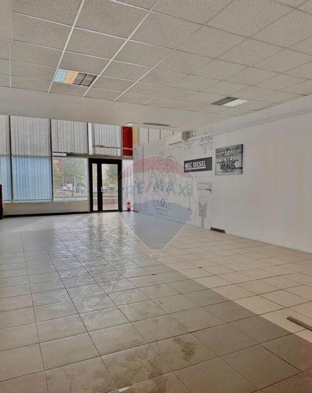 Hala de inchiriat cu birouri in zona Micalaca - 1