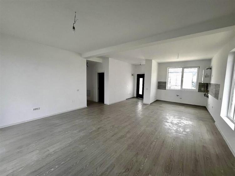 Casa individuala 4 camere in Tunari. - 1