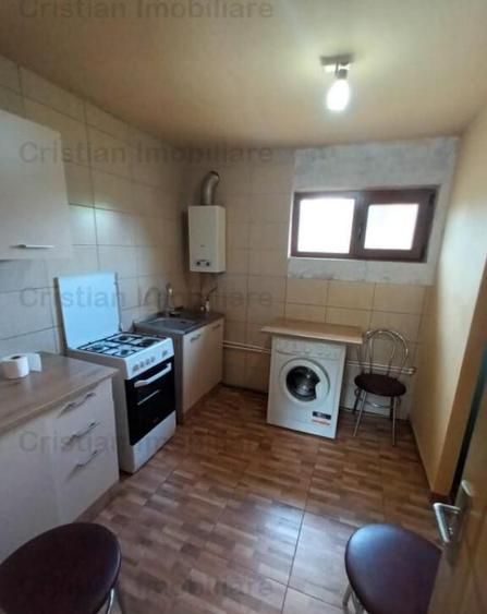 CASA NOUA 2 corpuri Teren 300 mp, zona Chercea - 11