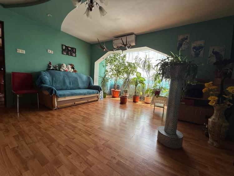 Apartament spatios, 2 camere, 56 mp - zona Soarelui - 2