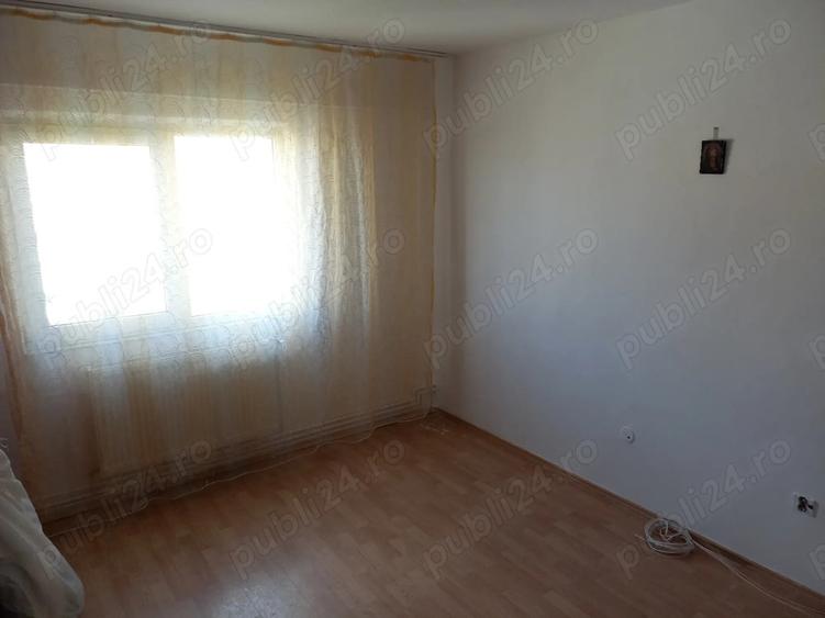 Garsoniera decomandata Tractorul de vanzare - 4