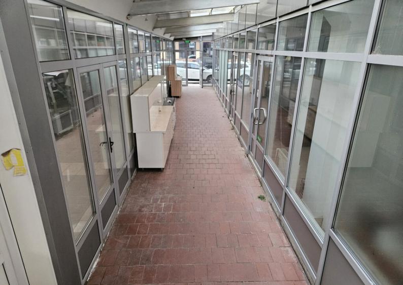 Spa?iu comercial in Tg Jiu, strada 1 Decembrie 1918 - 4