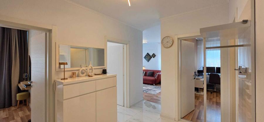 Apartament 3 cam de vanzare str. Onestilor Prima Decebal - 2