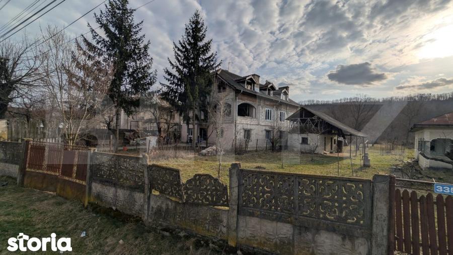 Proprietate deosebita cu teren generos refugiu de liniste in Magur - 11