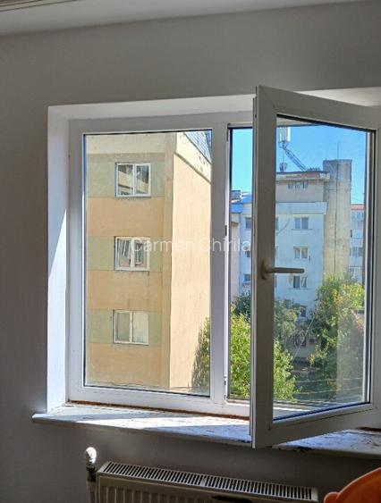 Direct proprietar. Apartament 2 camere, zona centru.