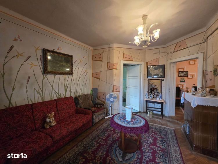 Casa Deva cu potential4 camere, 235 mp teren, garaj,toate utilitatile - 1