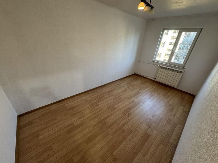 Apartament 3 camere zona Km 4 5 - 3