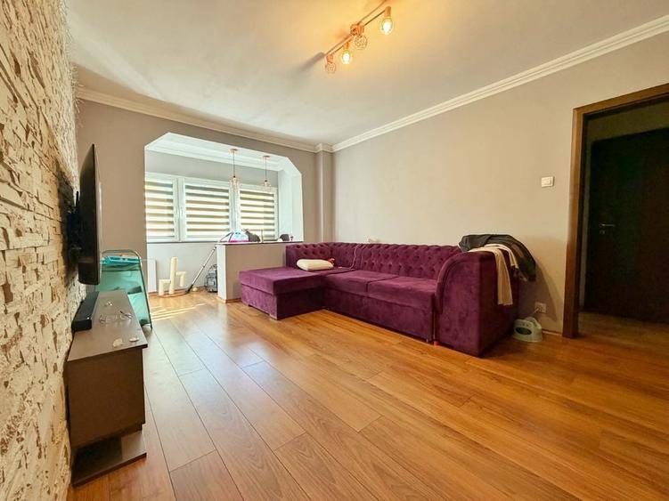 Vand apartament 2 camere- Aleea FC Ripensia - 1