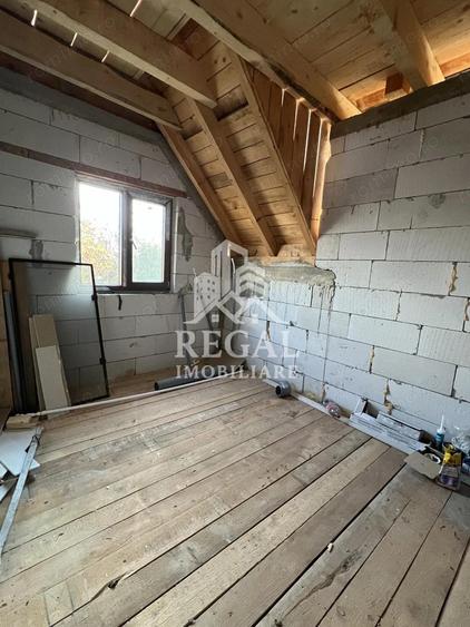 Casa spa?ioasa de vanzare in Ru?i pentru locuin?a sau investitie - 6