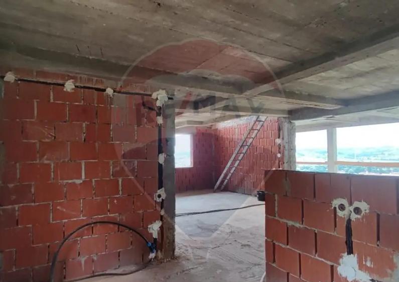 Casa de vacanta cu 6 camere de vanzare Suncuius - 1