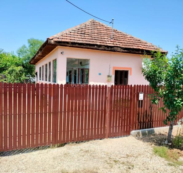 Casa ?i terenuri de vanzare Casa ?i terenuri de vanzare