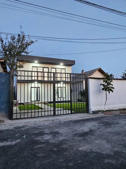 Vila de vanzare in Navodari! - 9