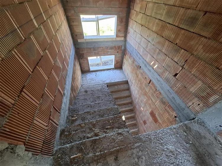 Vila 4 camere Valea Adanca intersectia 5 drumuri - 21