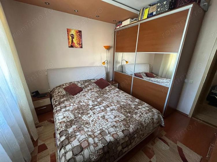 Apartament 3 camere, etaj 1 - zona Cetate - 3