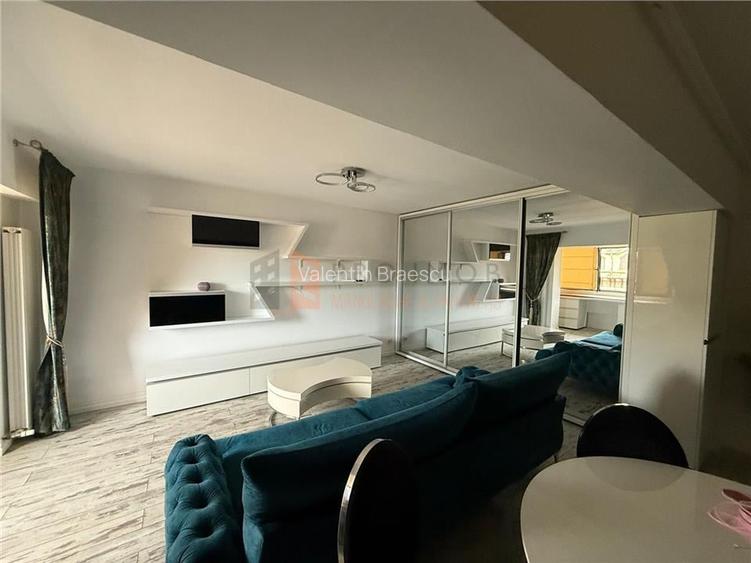 Apartament 2aP1mere ce?1 decomandat in zona ULTRACENTRAL Apartament 2aP1mere ce?1 decomandat in zona ULTRACENTRAL