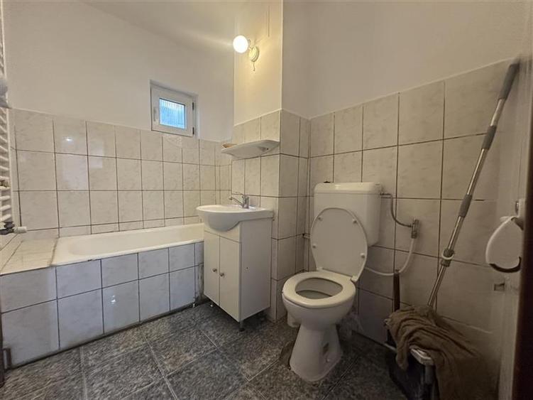 Etaj 2 bloc izolat cu centrala proprie - 3