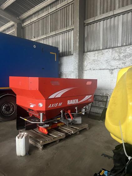 16 ha teren arabil Tecuci irigatii Utilaje agricole - 7