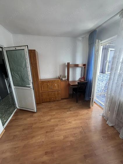 O camera mare libera in apt 3 camere Mircea pentru baiat - maxim 30 ani - 7