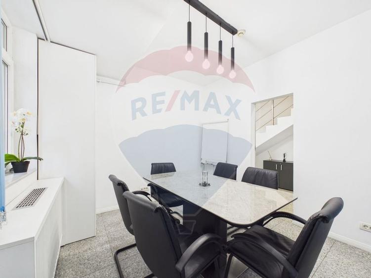 Apartament 4 camere recompartimentat din 3, P-ta Unirii | Parcare - 9