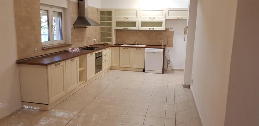 Vila duplex Jolie Ville - str Alexandru cel Bun / COMISION 0 - 10