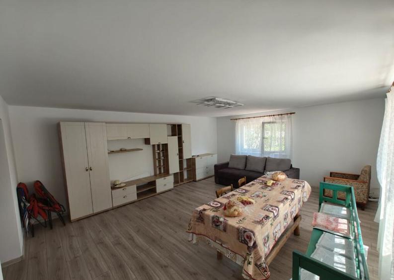 Vand casa in Deva, zona Garii (Peste Linia Ferata), P+E, din anul 2010 - 2