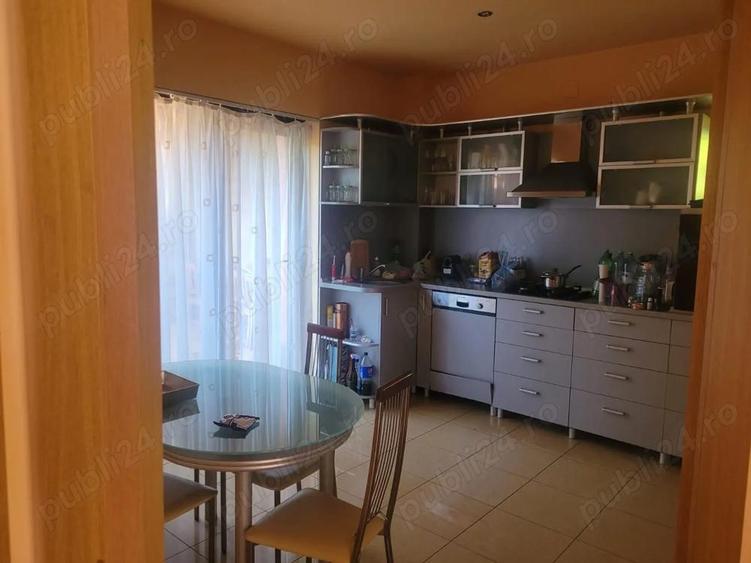 Proprietar vand casa! - 9
