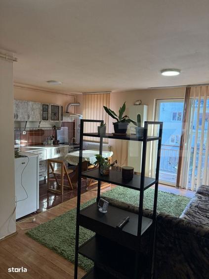 Apartament de inchiriat, 2 camere semidecomandate, 44 mp, balcon, zona - 6