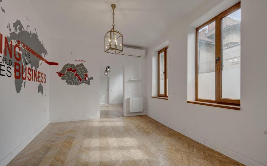 In Cartierul Evreiesc, casa 3 camere pivnita si mansarda - 14