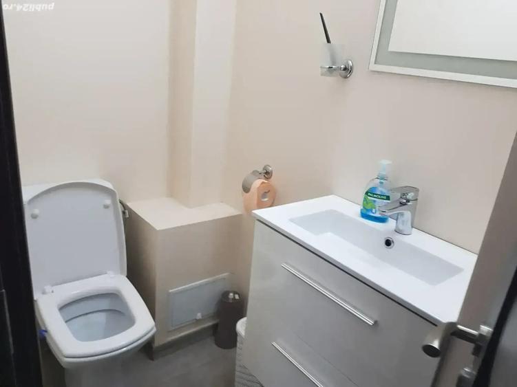 Inchiriez apartament cu 3camere - 2