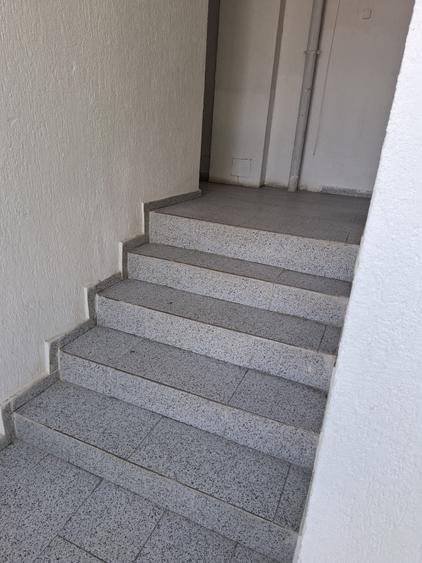 Garsoniera decomandata zona berceni, str.Postalinoului - 6