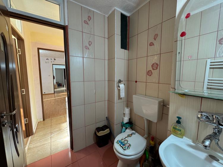 2 cam, 58 mp, etaj 3, zona Zahana - str. Toamnei - 15