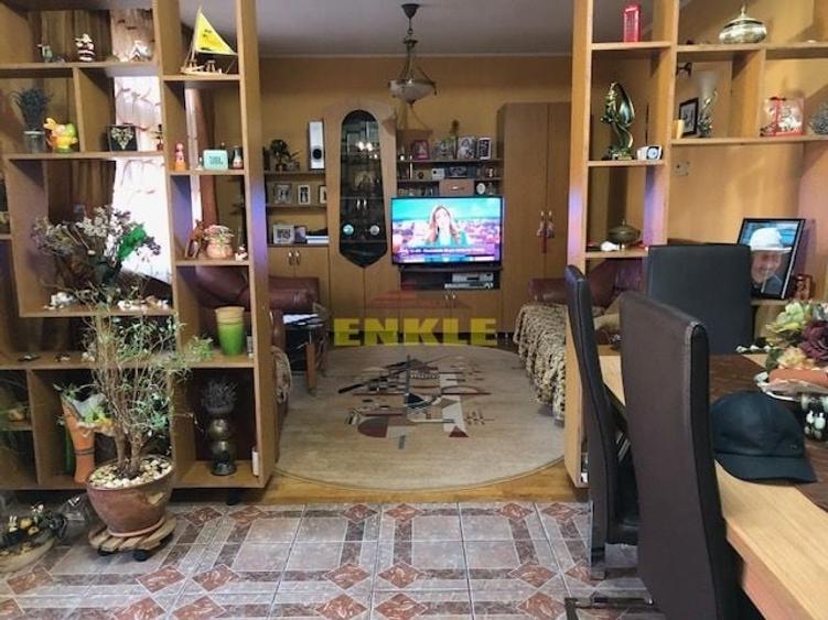 Casa cu etaj de vanzare, zona Manastirea Popauti - 1