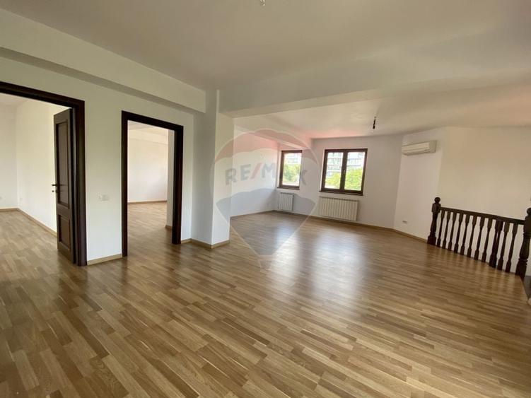 Casa / Vila cu 8 camere de inchiriat in zona Aviatiei - 11