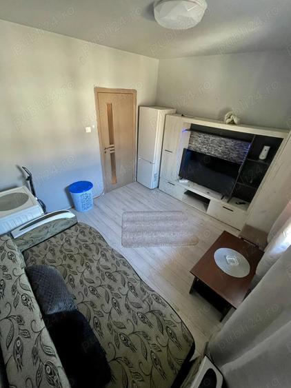 Vand Garsoniera! In Plopeni PH - 4