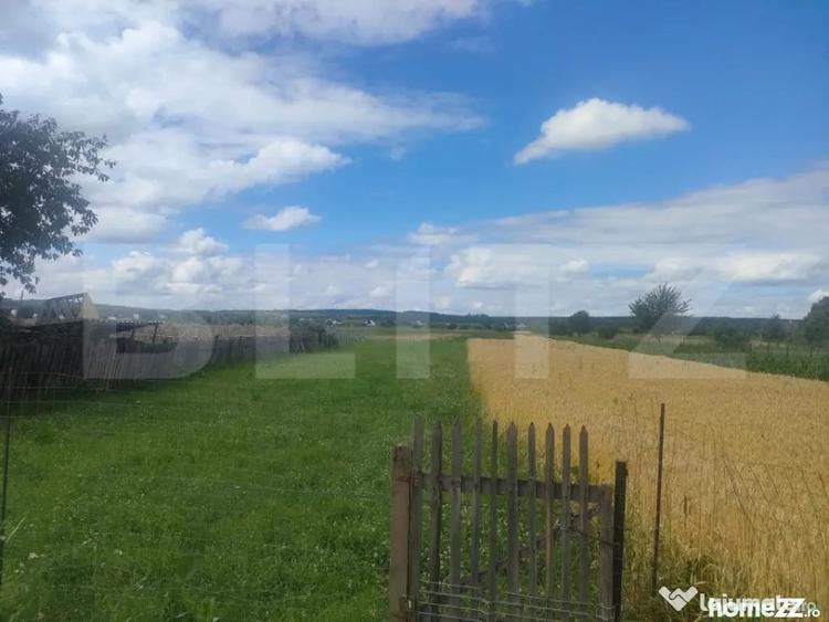 Teren de 6400 mp, în Vicovu de Sus