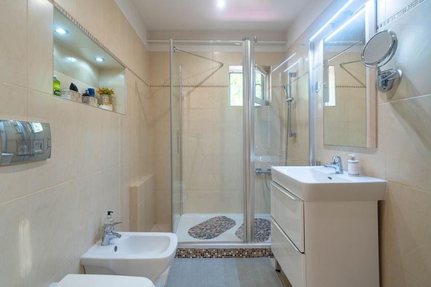Apartament cu 2 camere decomandat în UTA