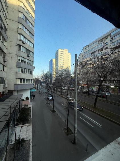 Victoriei, Titulescu,3 camere decomandat,82 mp, etaj 1,bloc 1979, OCAZIE - 2