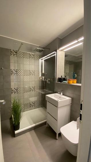 Apartament cu 2 camere semidecomandat în Victoriei