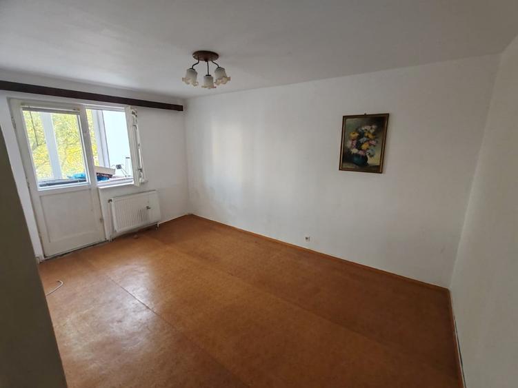 Apartament cu 2 camere decomandat în Electroprecizia